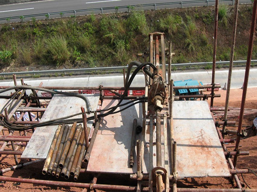 新龙地基好坏直接影响建筑稳定性，如何选择专业的地基注浆加固公司？ 
